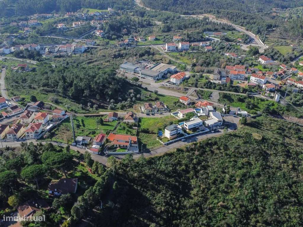 Oportunidade Única para a Sua Moradia de Sonho em Loteamento-6