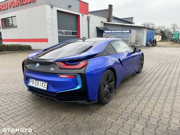 BMW i8 Coupe - 7