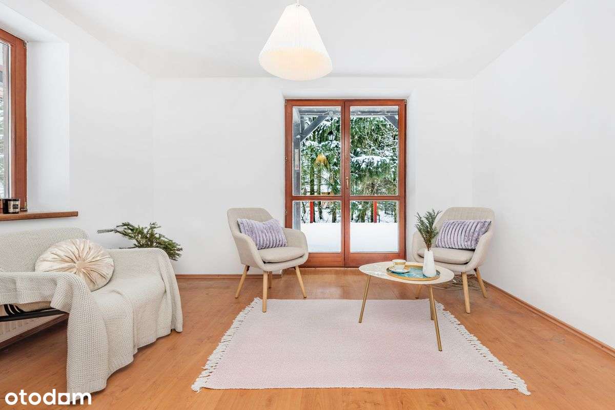 Dom jednorodzinny 138m, 6 pokoi z dużym tarasemm.-0