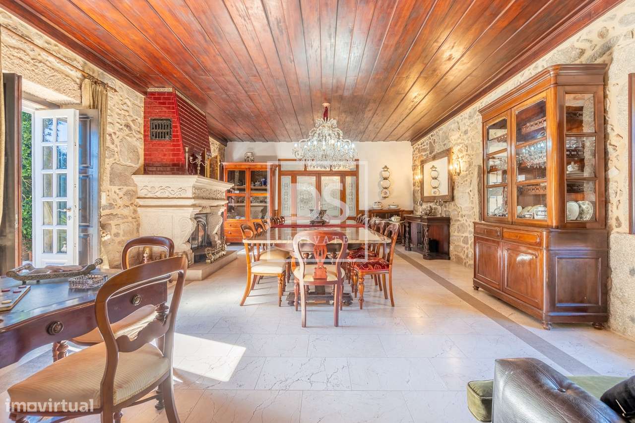 Quinta de Santo António – Propriedade Histórica com Potencial Único em-12