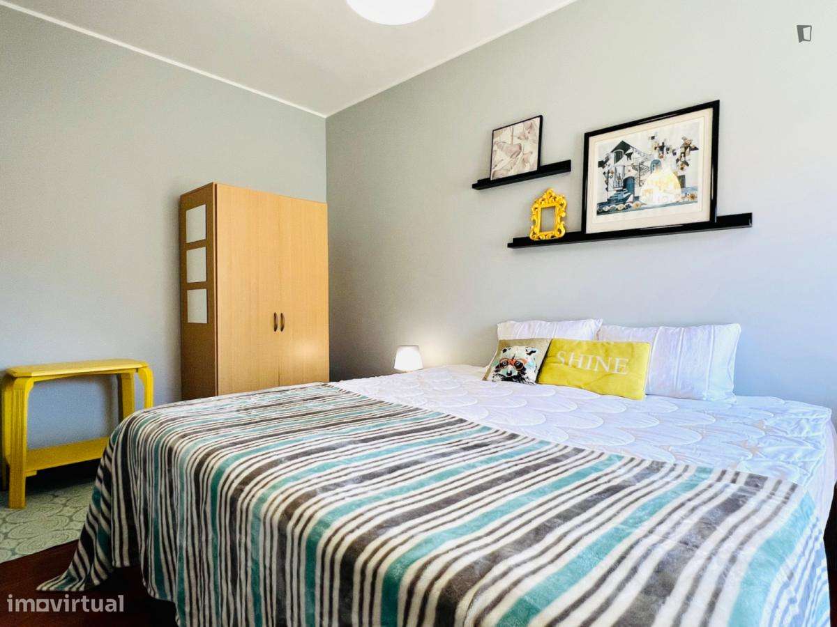 Quarto - localizado em Olivais Coimbra - Grande imagem: 3/10