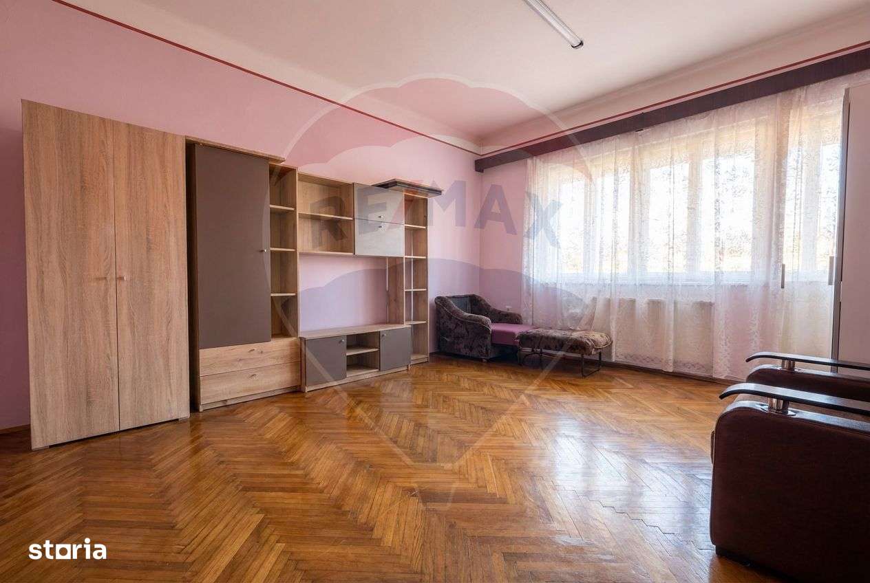 Casă cu 3 camere - str. Primaverii-5