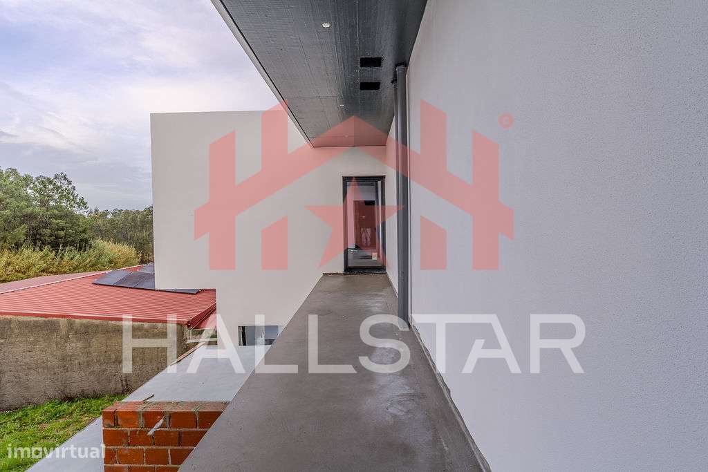 Moradia T3+1 Geminada / Em Construção / Leiria-23