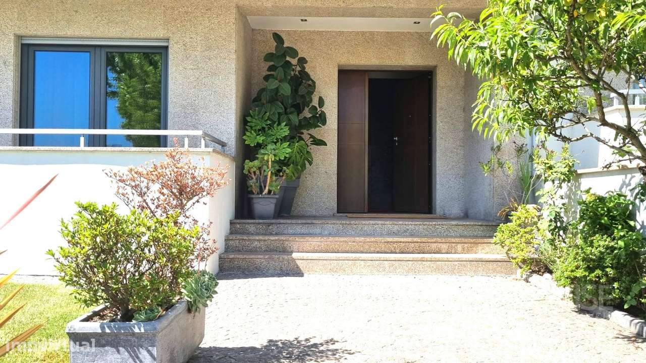 Moradia T6 em Viseu - Grande imagem: 1/14