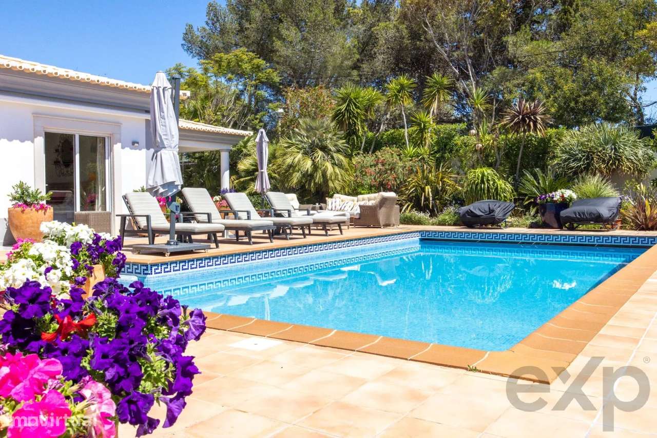 Moradia Familiar T3+1 com Piscina, Entre Lagos e Praia da Luz-35