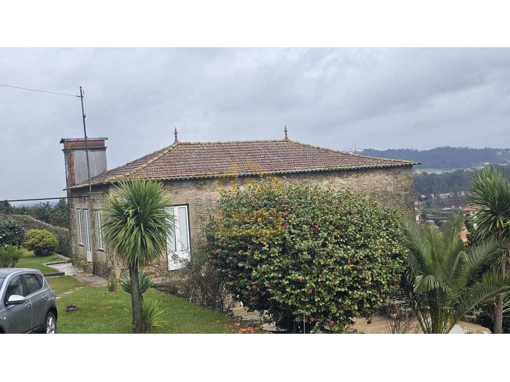 Moradia Rústica em Pedra T4 com Terreno - Póvoa de Varzim-19