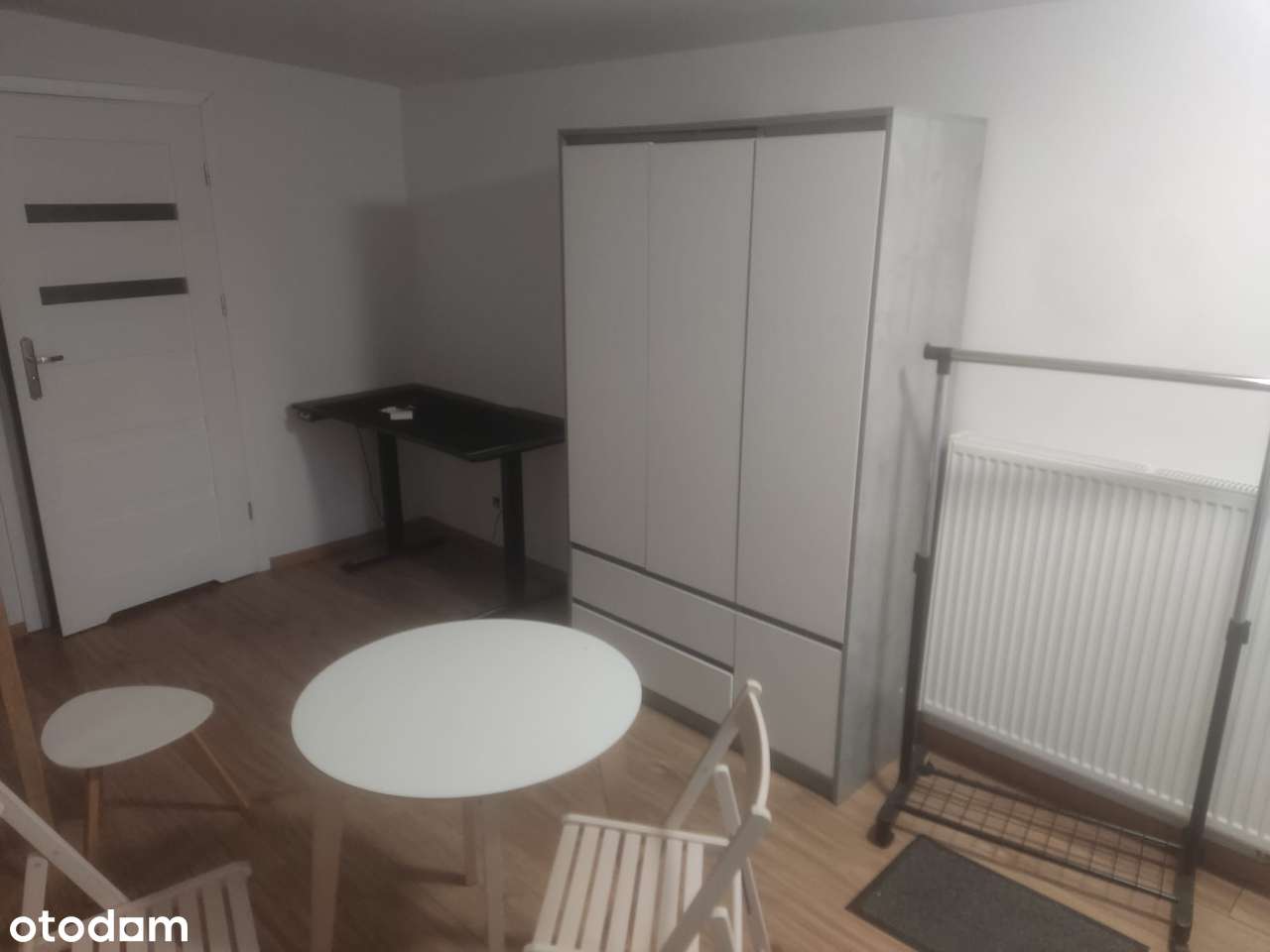 Słoneczna kawalerka na wynajem, 2400 zl ze wszystkim - Pełny obrazek: 4/9