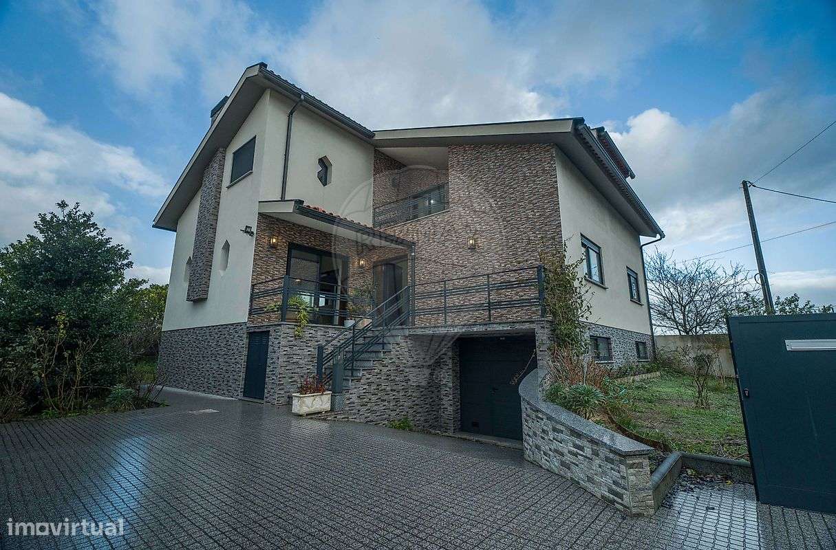 Moradia T4 para venda - Grande imagem: 2/32