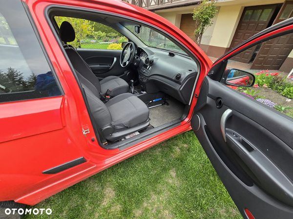 Chevrolet Aveo 1.2 16V Base - 19