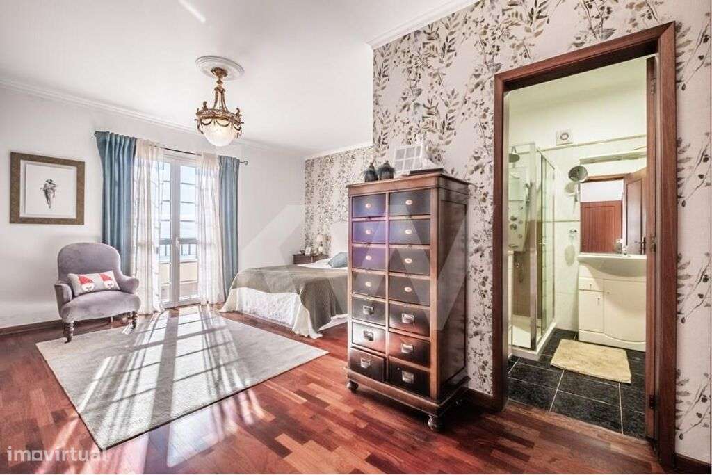 MORADIA T3. RIBEIRA BRAVA, EXCELENTE EXPOSIÇÃO SOLAR E VISTA MAR - Grande imagem: 4/17