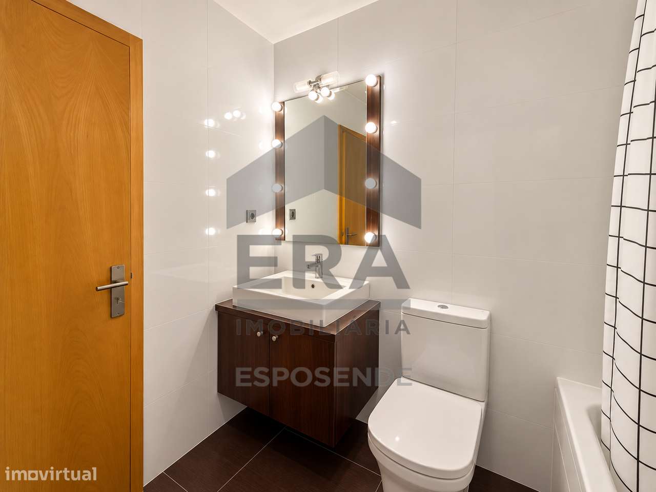 Apartamento T4 CF em Cepães, Marinhas-7