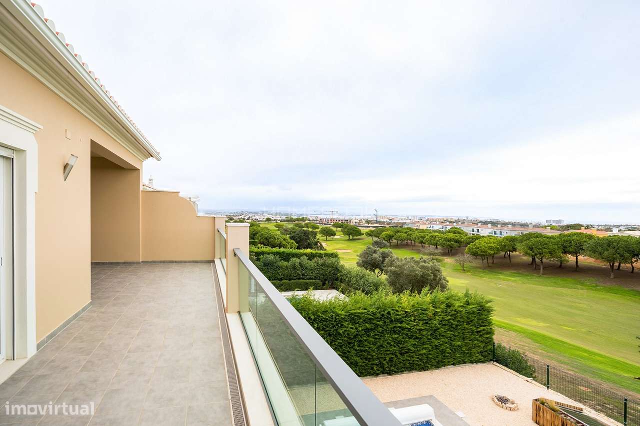 V5 contemporânea, de 2023, Qta. da Boavista Golf & Spa, Lagos-23