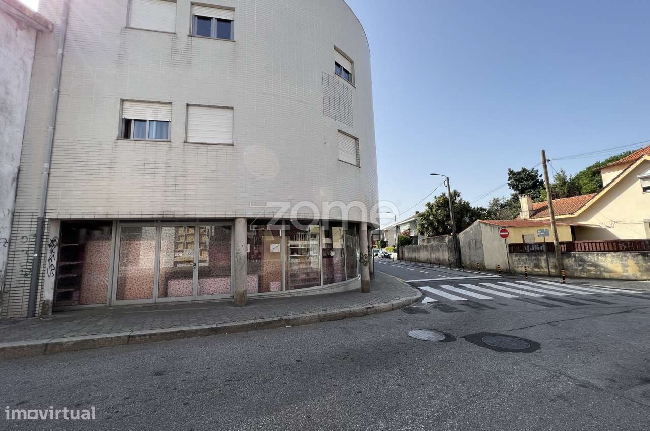 Espaço Comercial p/ investimento | Valadares, V. N. de Gaia - Grande imagem: 2/15