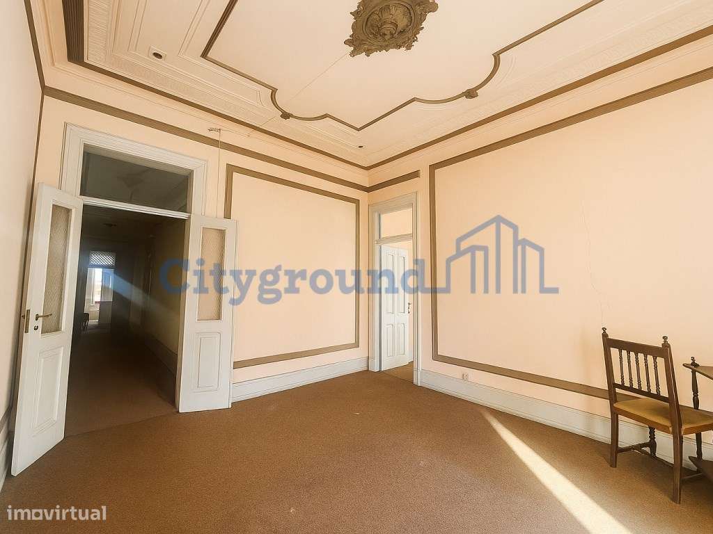 Fabuloso T7 com charme histórico em Arroios - um clássico com poten... - Grande imagem: 3/39