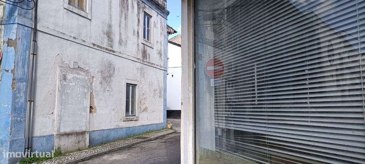 Prédio centro do Valado -Nazaré Projeto aprovado para 5-Apartamentos-8