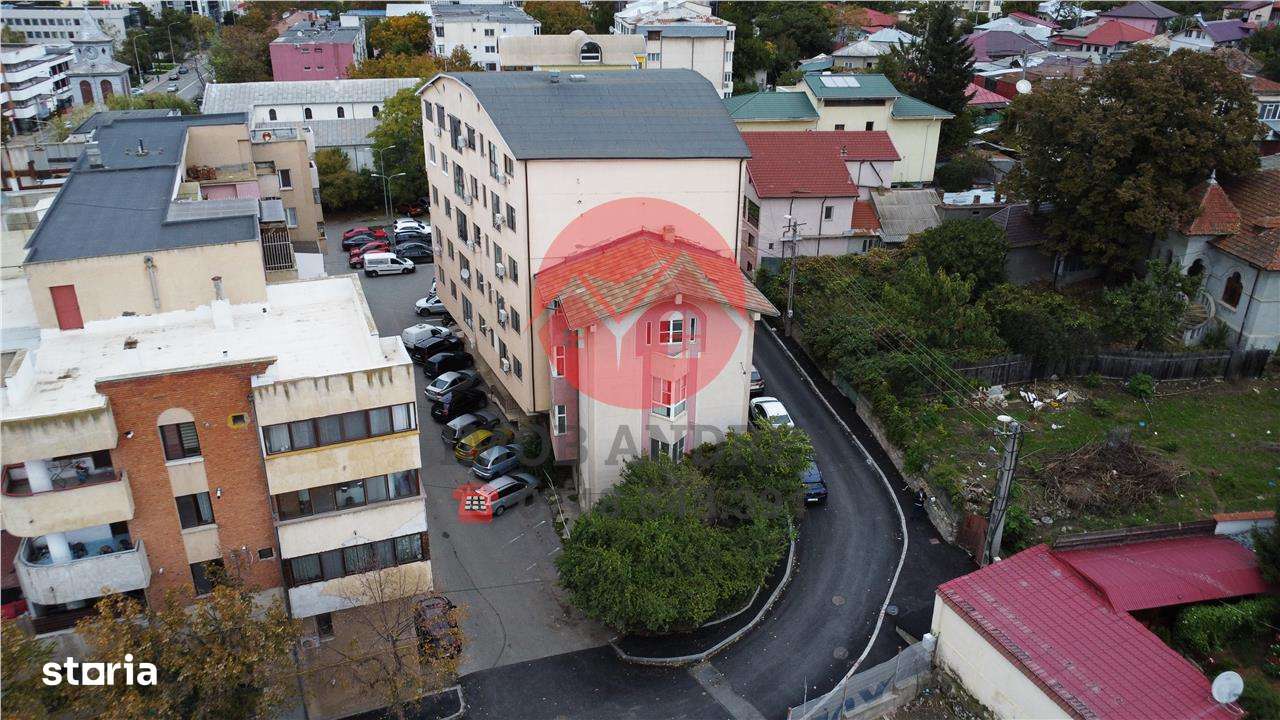 Cladire ultracentrala de închiriat, 222 mp, ideala pentru orice activi - Imagine principală: 2/12