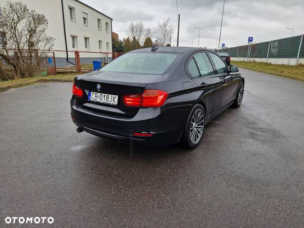 BMW Seria 3 318d Touring Sport Line - 14