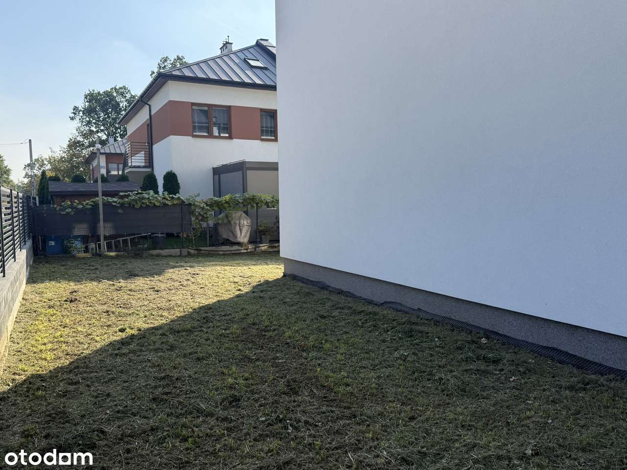 OSTATNI Segment narożny, działka 282m2. 49m2 poddasza! 900m od PKP-3