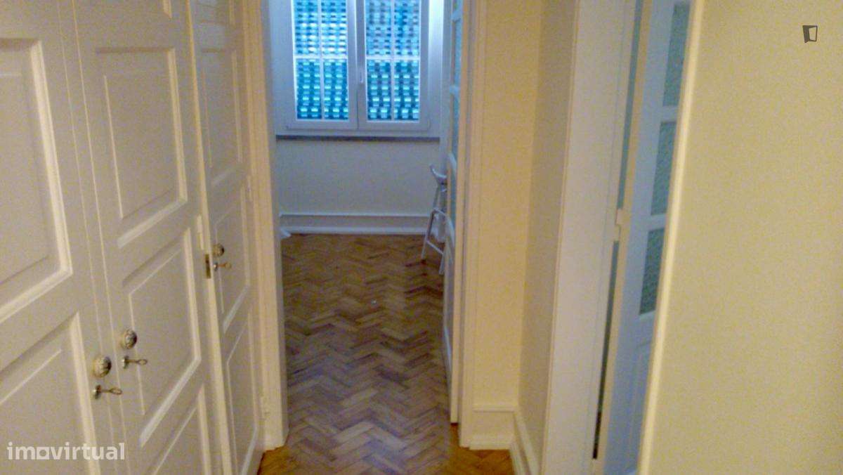 Quarto - localizado em Alameda Lisbon - Grande imagem: 3/6