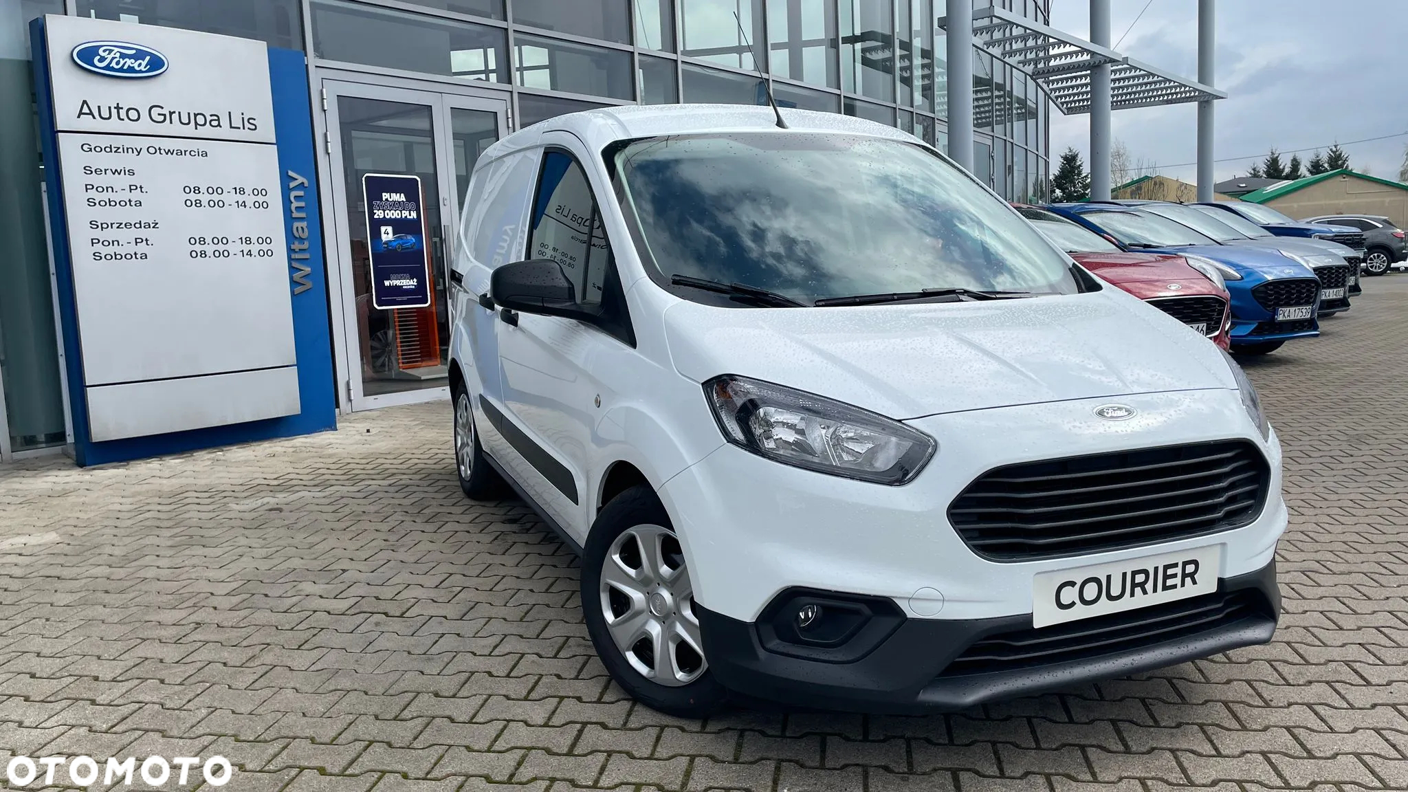 Ford Transit Courier - 11