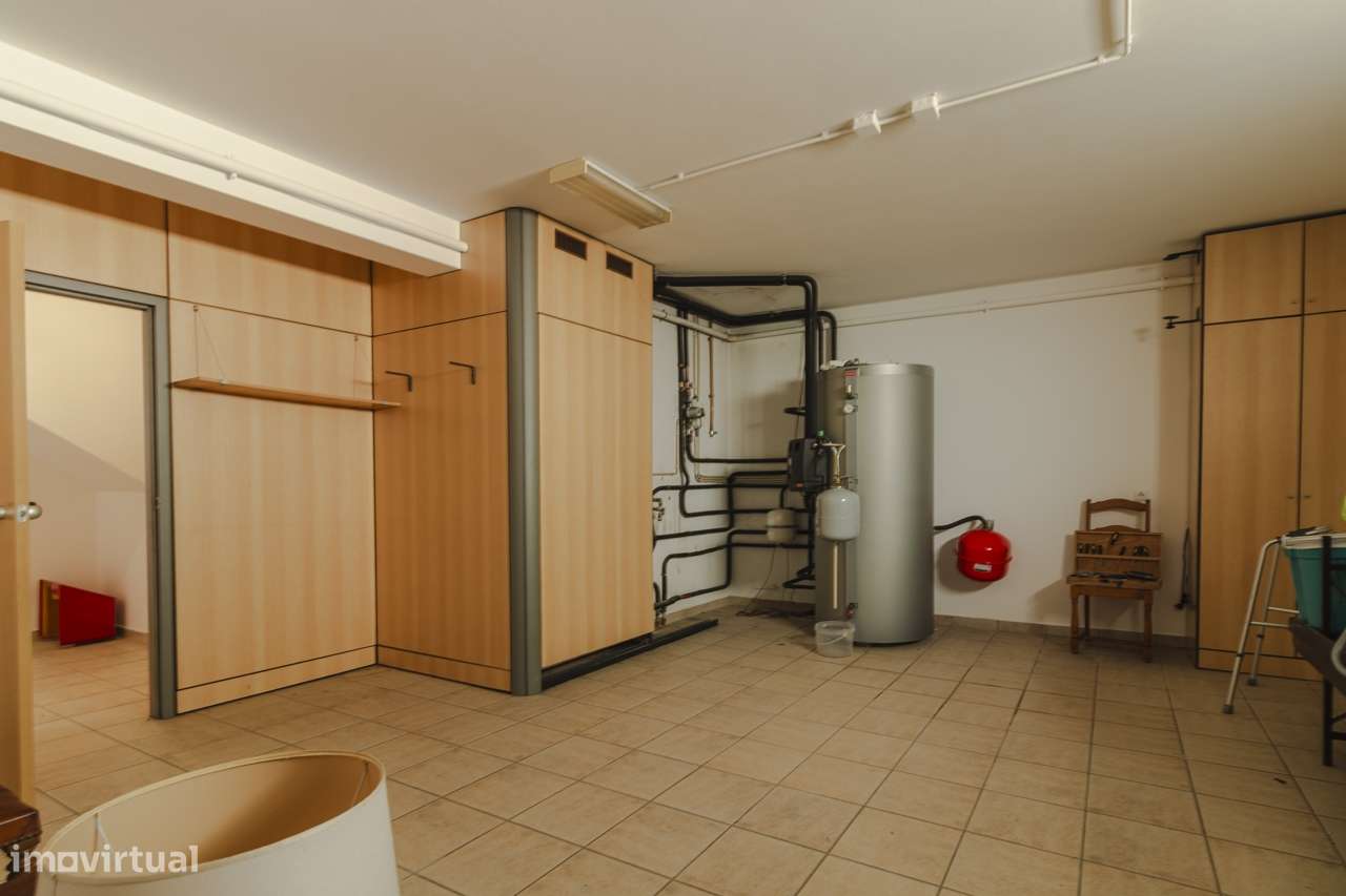 Moradia Isolada T4 / Casal de Matos / Leiria-35