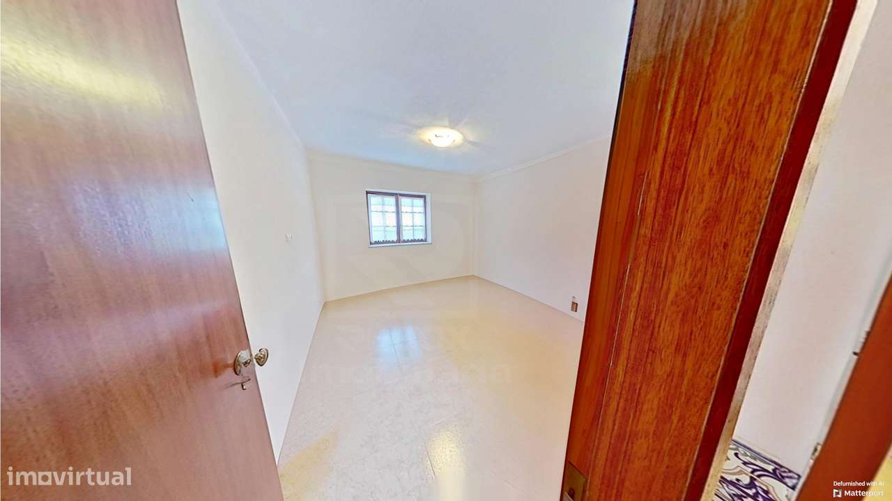 Moradia T6 com Terreno 1000 m² + Terreno Rústico – Medelim-42