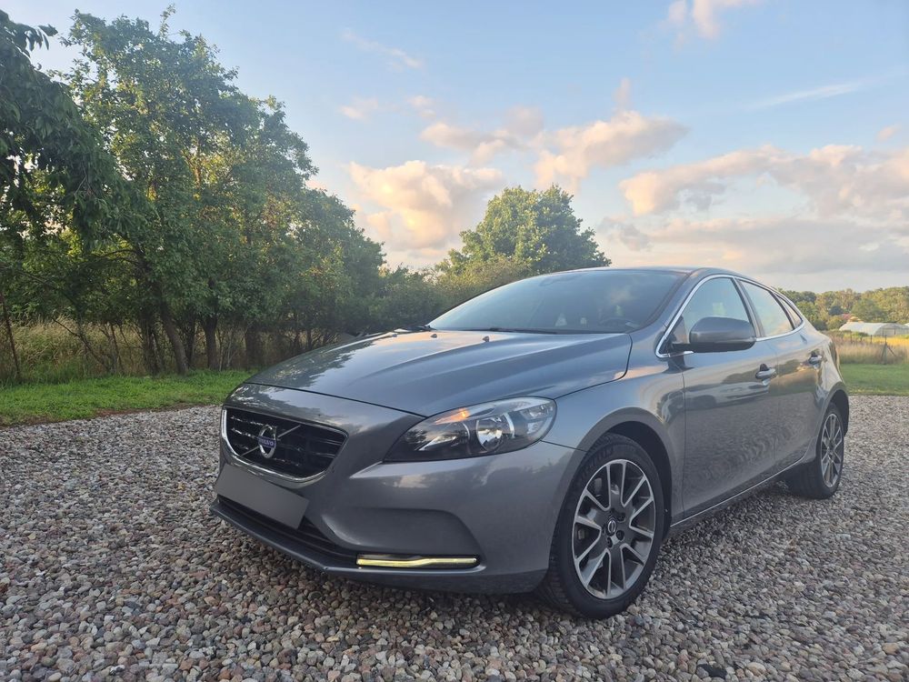 Volvo V40 II (2012-) D4 Summum 2015