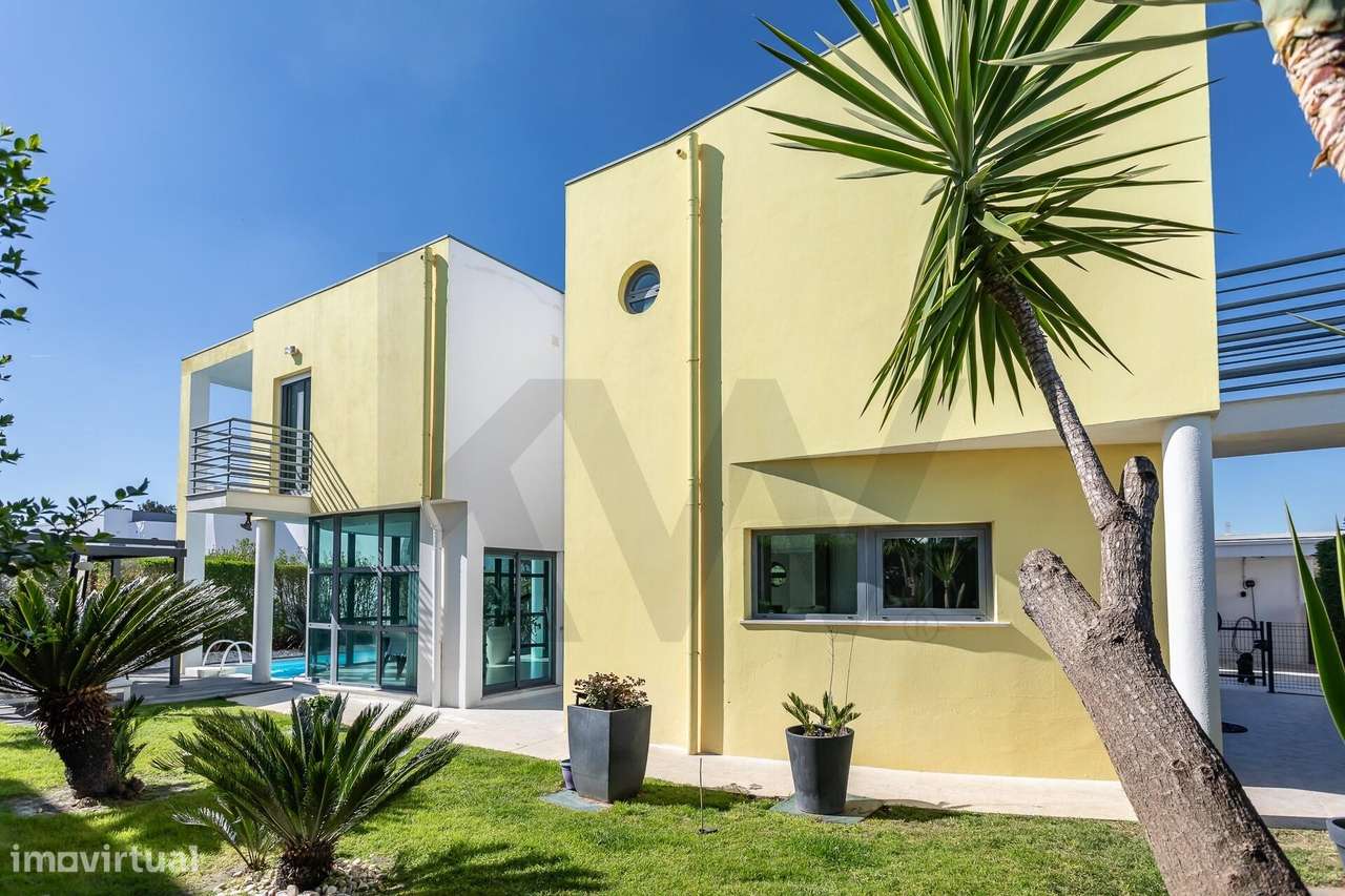 Moradia T3 com piscina, no Palmela Village-3