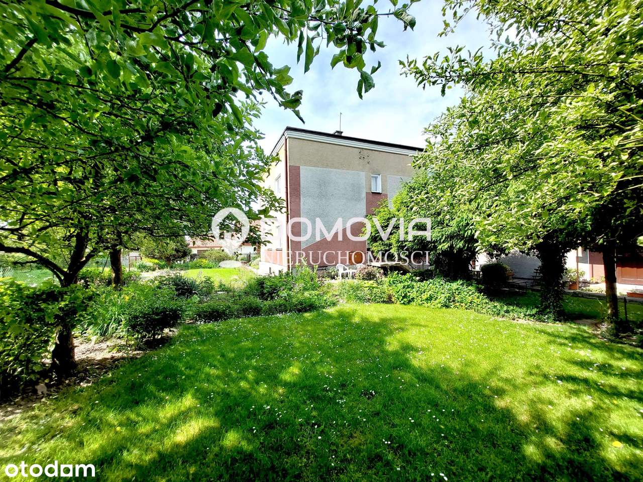 Dom otoczony zielenią blisko Starówki Zamość-6