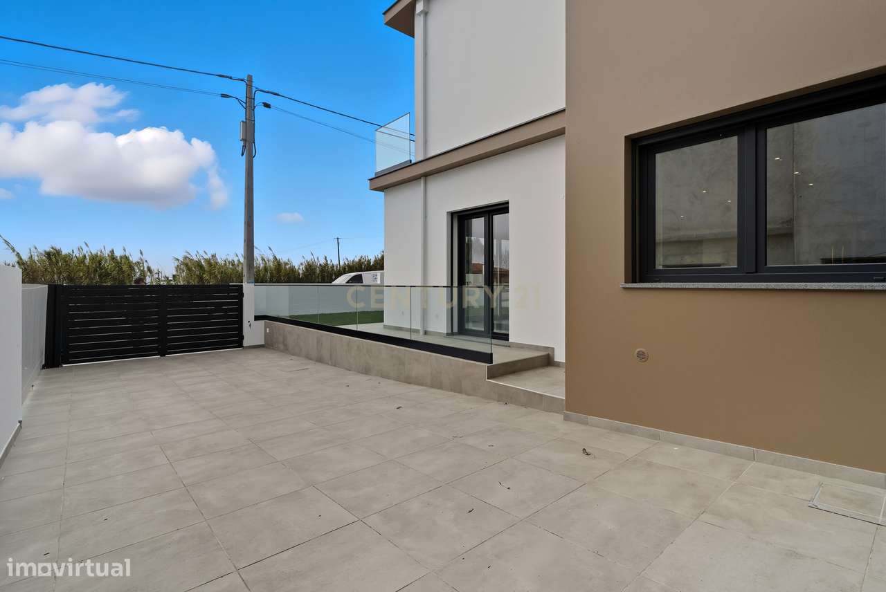 Luxuosa Moradia T4 com Vista Mar em Silveira, Torres Vedras-48