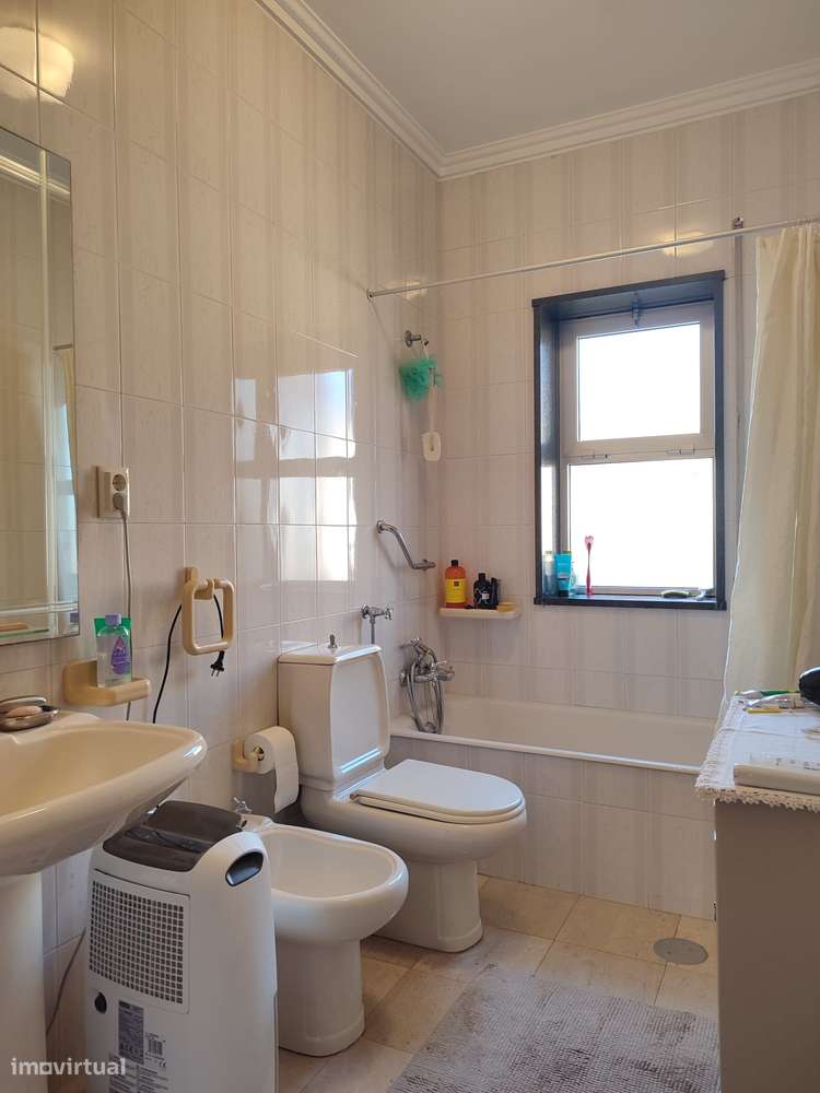 Casa com restaurante, localizada a poucos minutos a pé do mar, Espinho-15