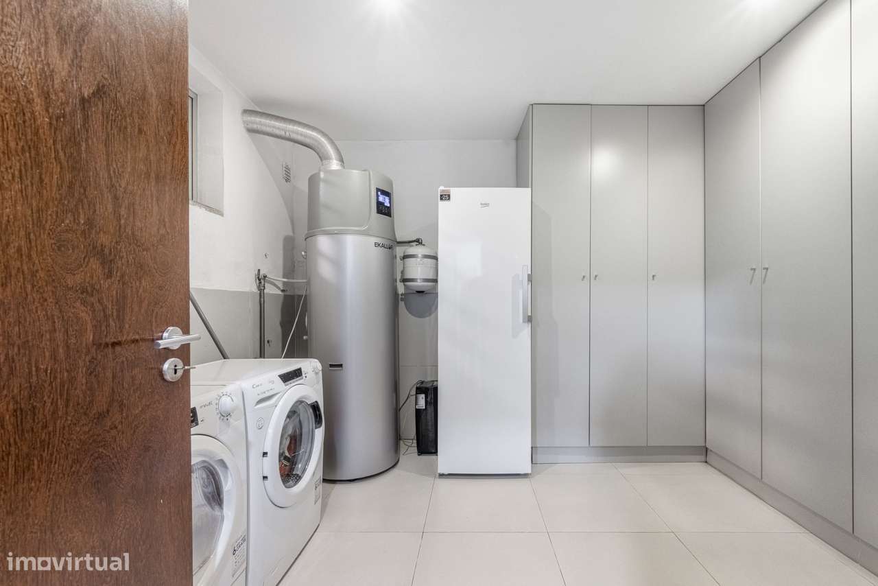 Moradia T3 + escritório em Sande São Lourenço -Guimarães-26