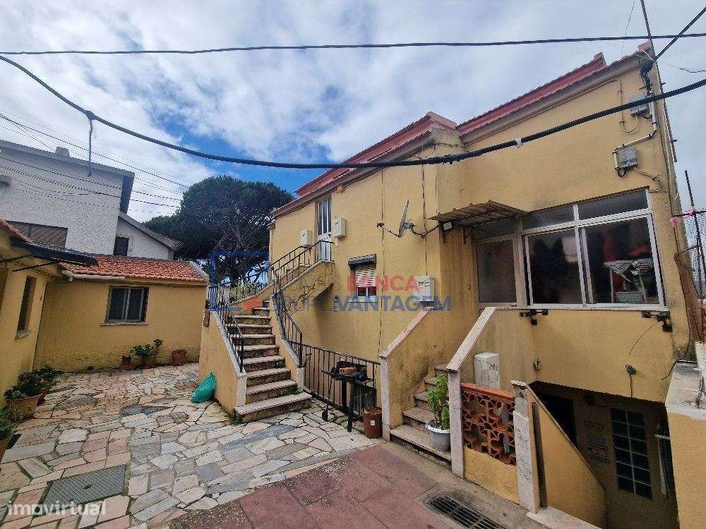 Predio Em Propriedade Total Em Alcabideche Cascais