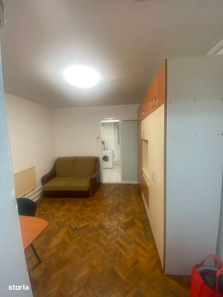Garsoniera , etaj 1, mobilata, utilata, Cetate-Lidl! - Imagine principală: 2/3