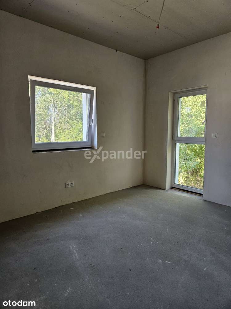 z ogrodem i prywatnym lasem - Pełny obrazek: 5/9