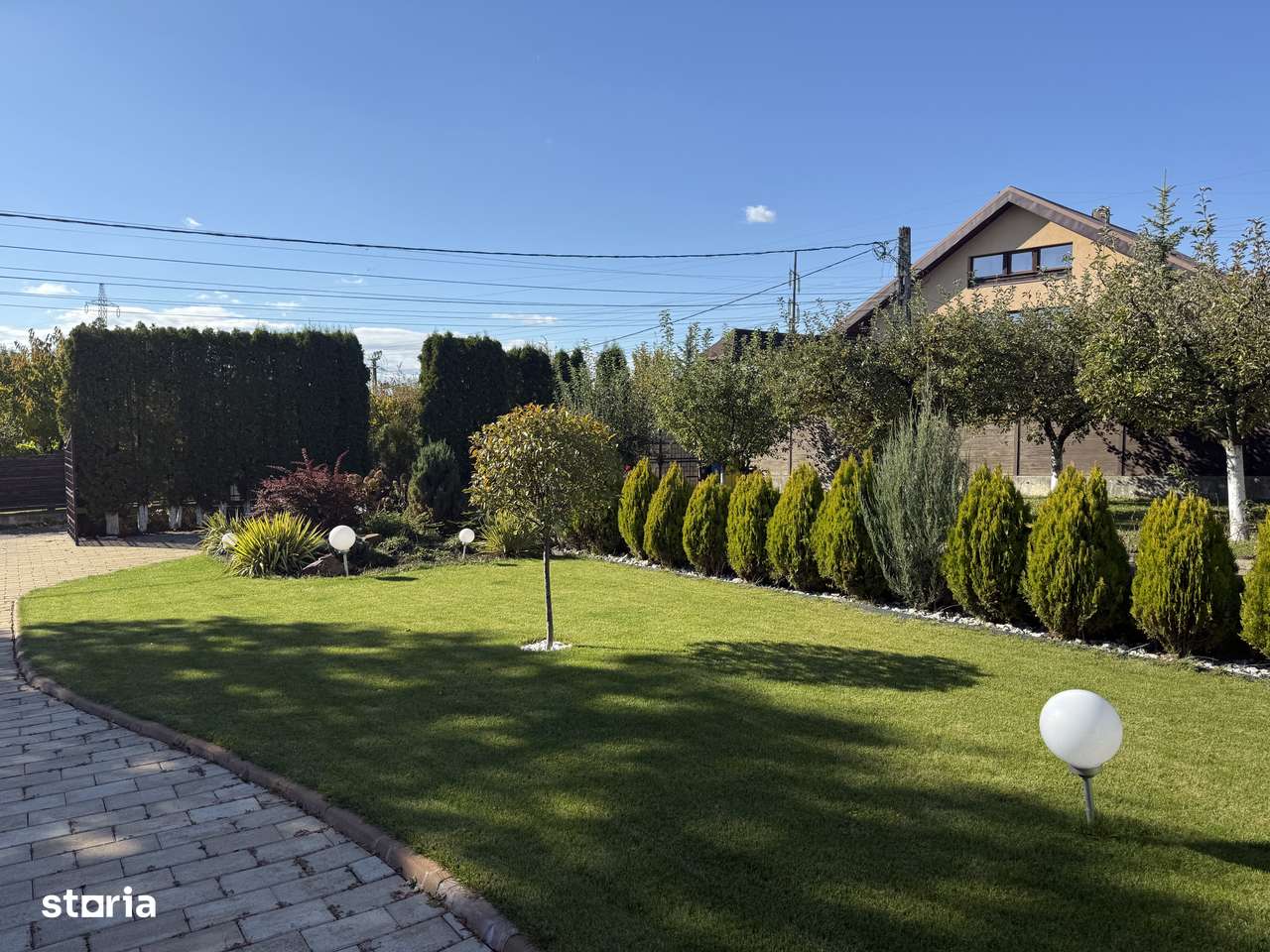 Casa de vânzare, 5 camere, curte mare, modernă-10