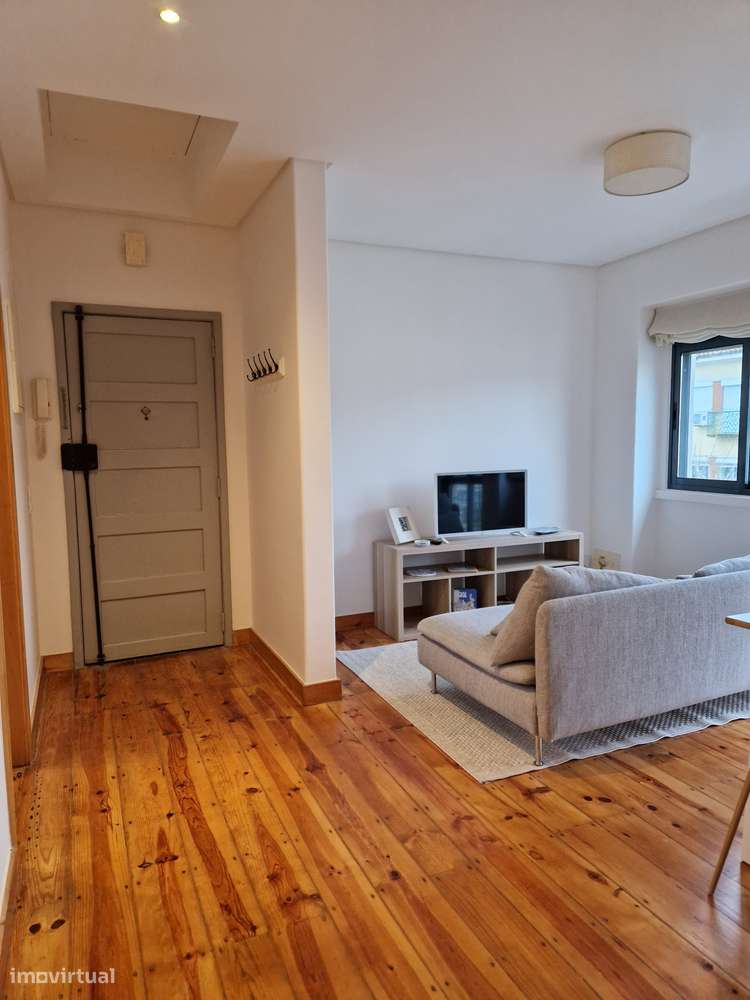 Bairro de Alvalade T2 + sótão - Grande imagem: 3/17