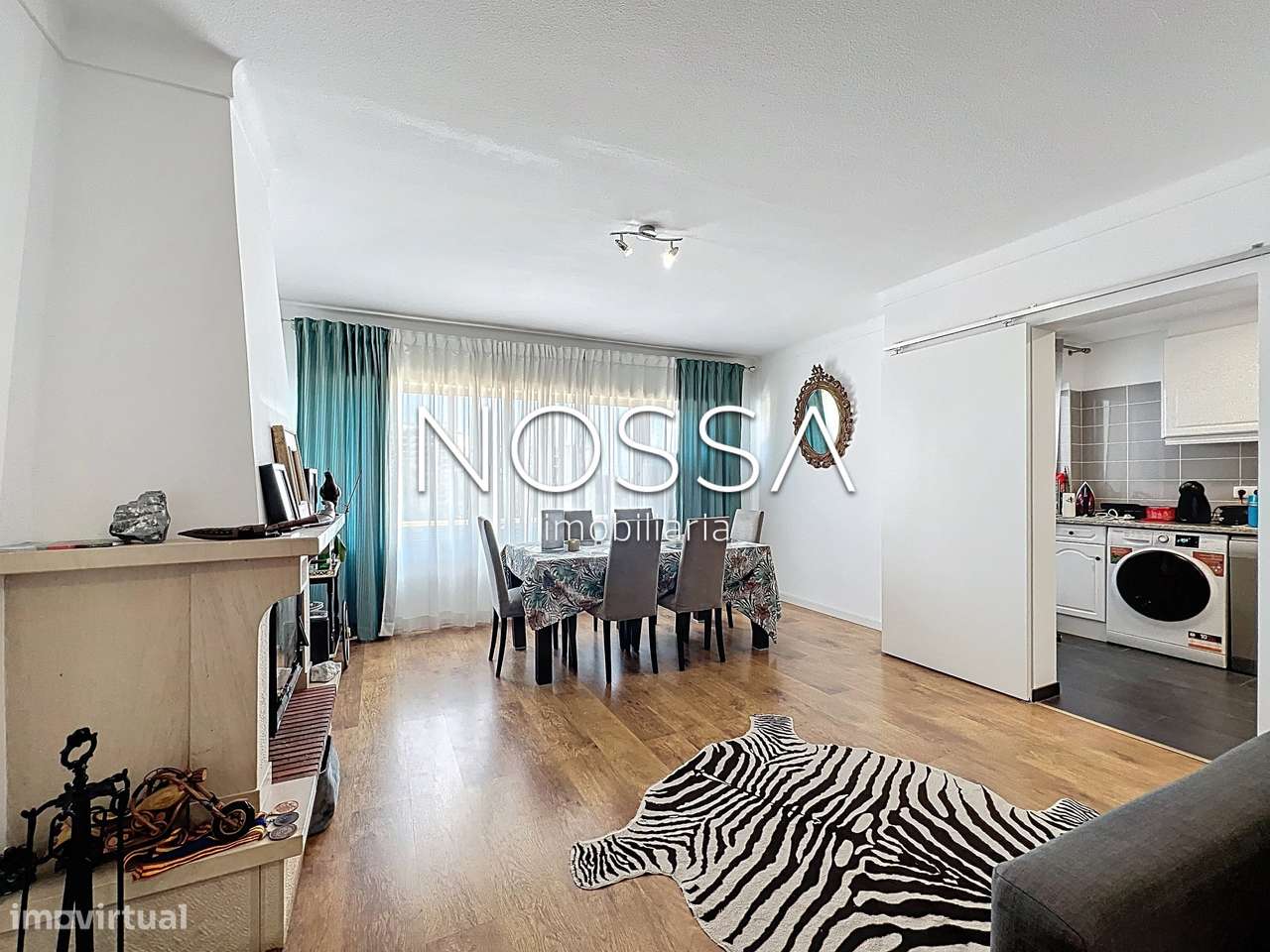 Moradia em Banda Remodelada com 4 Pisos em Oeiras - Grande imagem: 4/31