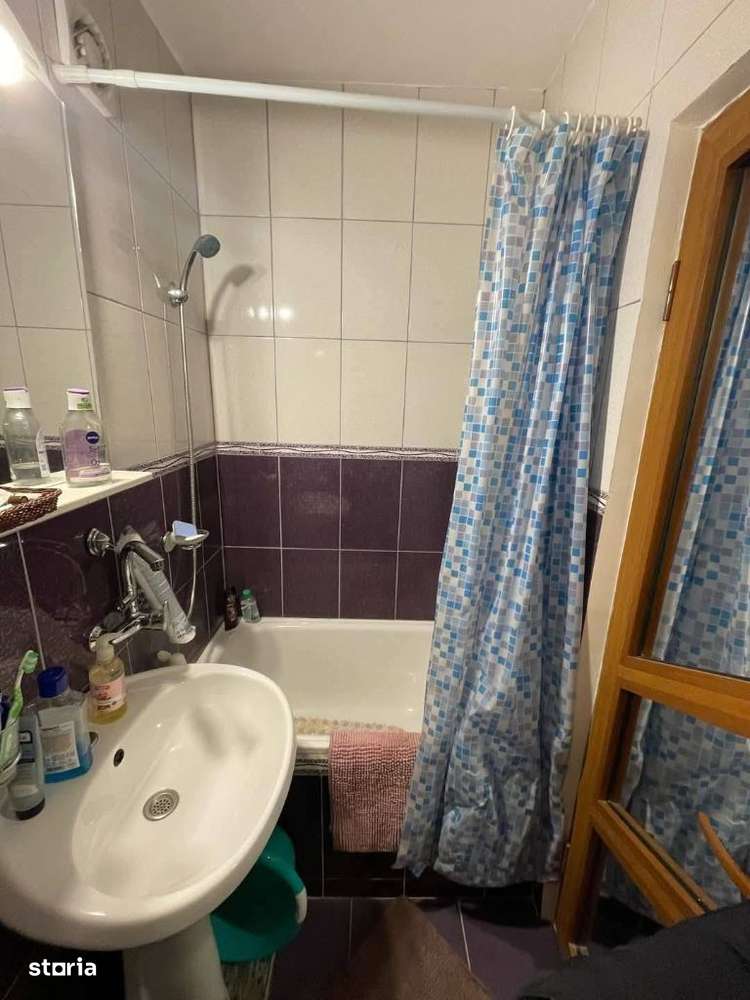 De vanzare 3 camere ,etajul1, mobilat , utilat ,43000 euro - Imagine principală: 3/11