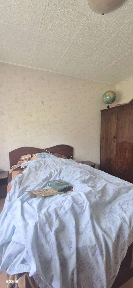 Apartament 4 camere | Etaj 2/4 | Bloc anvelopat | Zonă verde - Imagine principală: 3/7