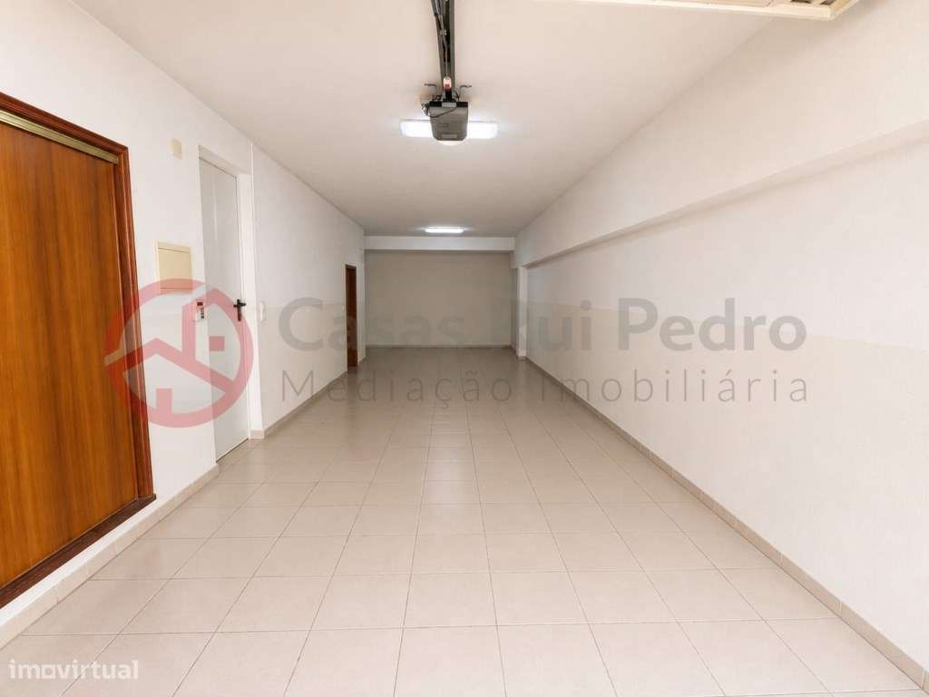 Moradia T3+1 na Sobreda, Vale Flores de Baixo-17