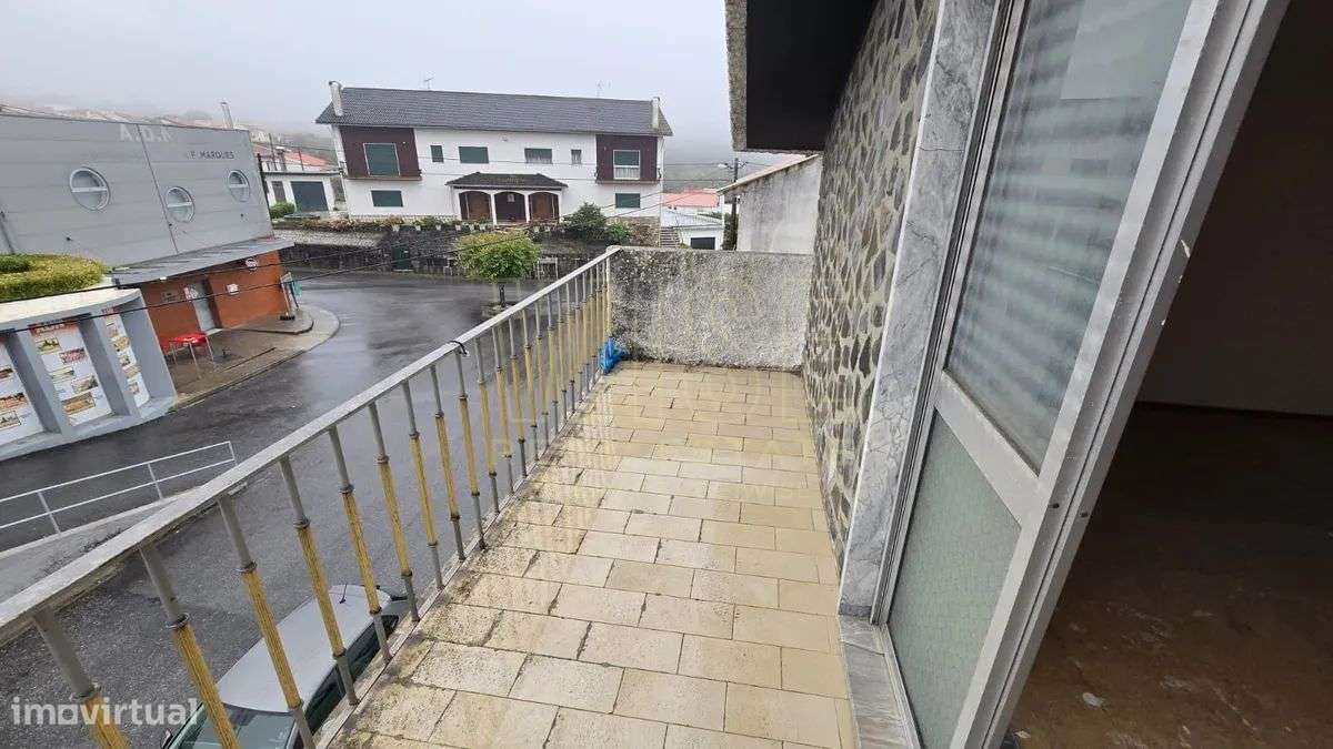 Moradia em remodelação - Nogueira do Cravo - Oliveira do Hospital - Grande imagem: 4/7