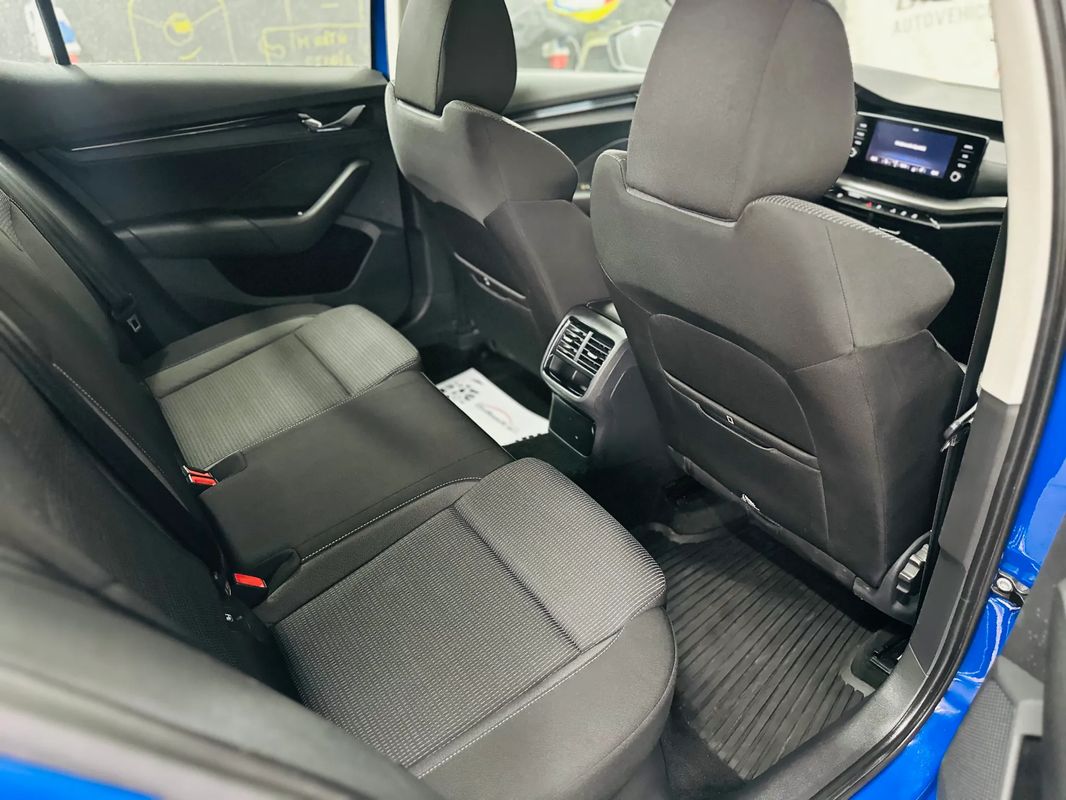 Skoda Octavia 2.0 TDI Ambition - 11