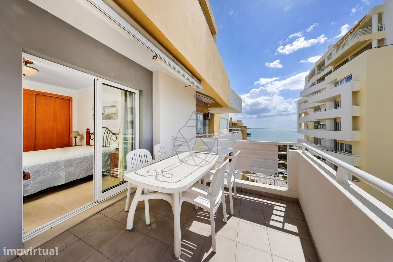 Apartamento T2  com Garagem na 1º Linha da Praia da Rocha - Grande imagem: 3/57