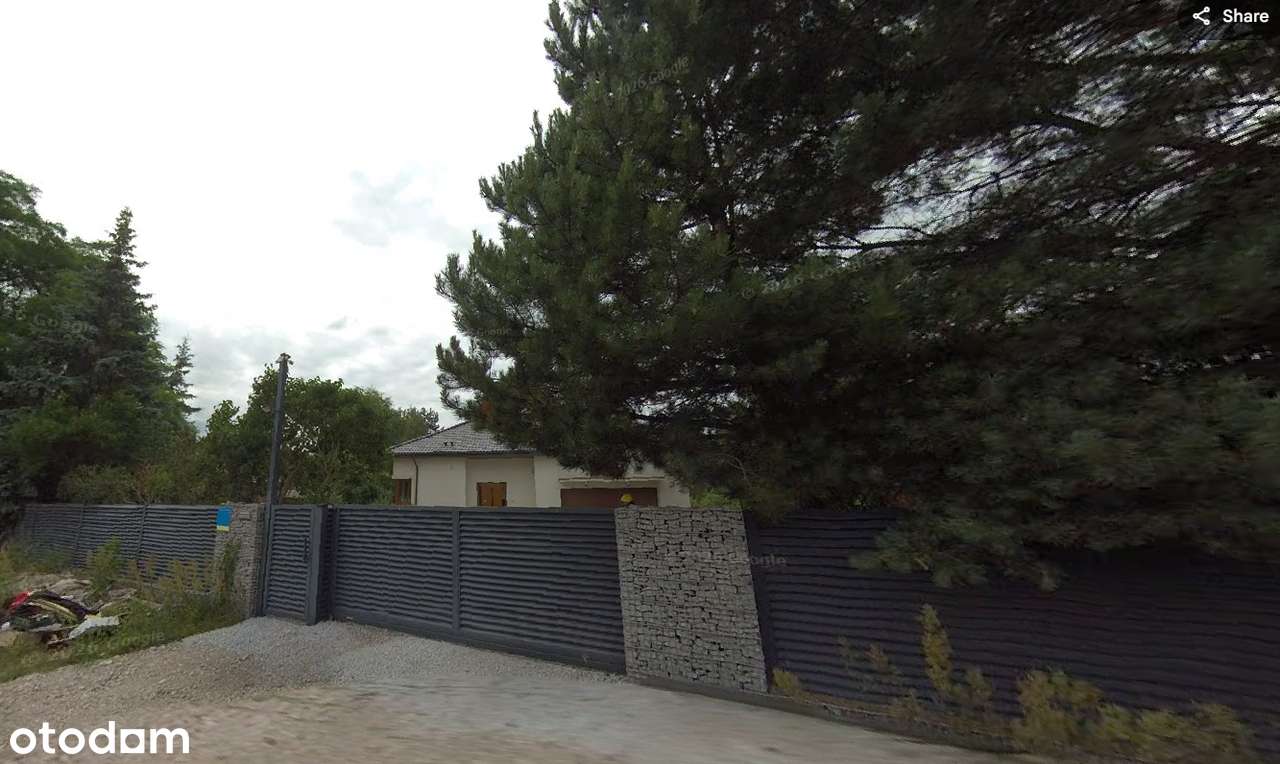 Dom jednorodzinny z 2-stanowiskowym garażem i dużą działką, pod Łodzią