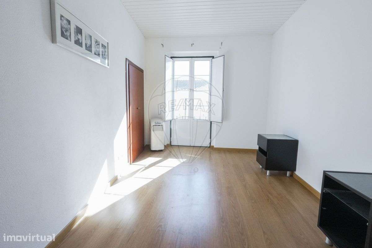 Moradia T2 para venda-10