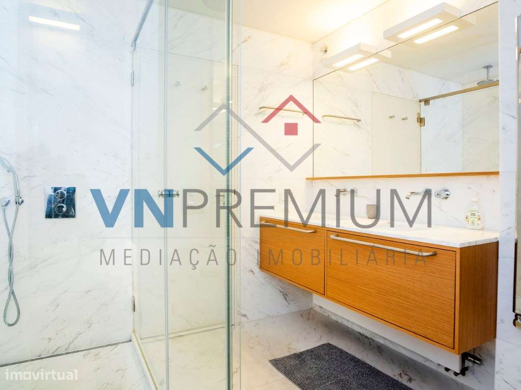 Belíssimo apartamento totalmente remodelado com materiais topo de gama-41