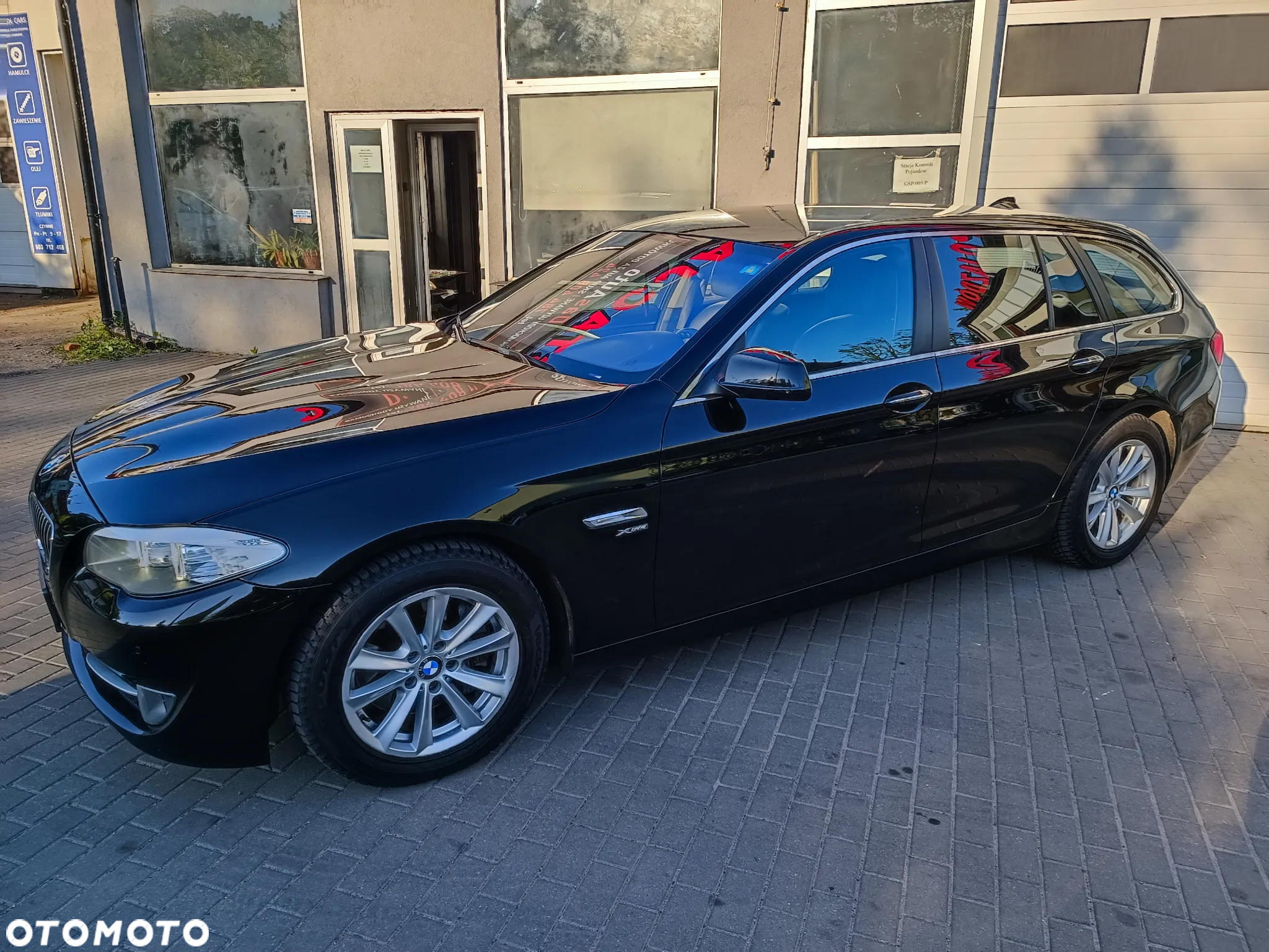 BMW Seria 5 525d xDrive Touring - 3