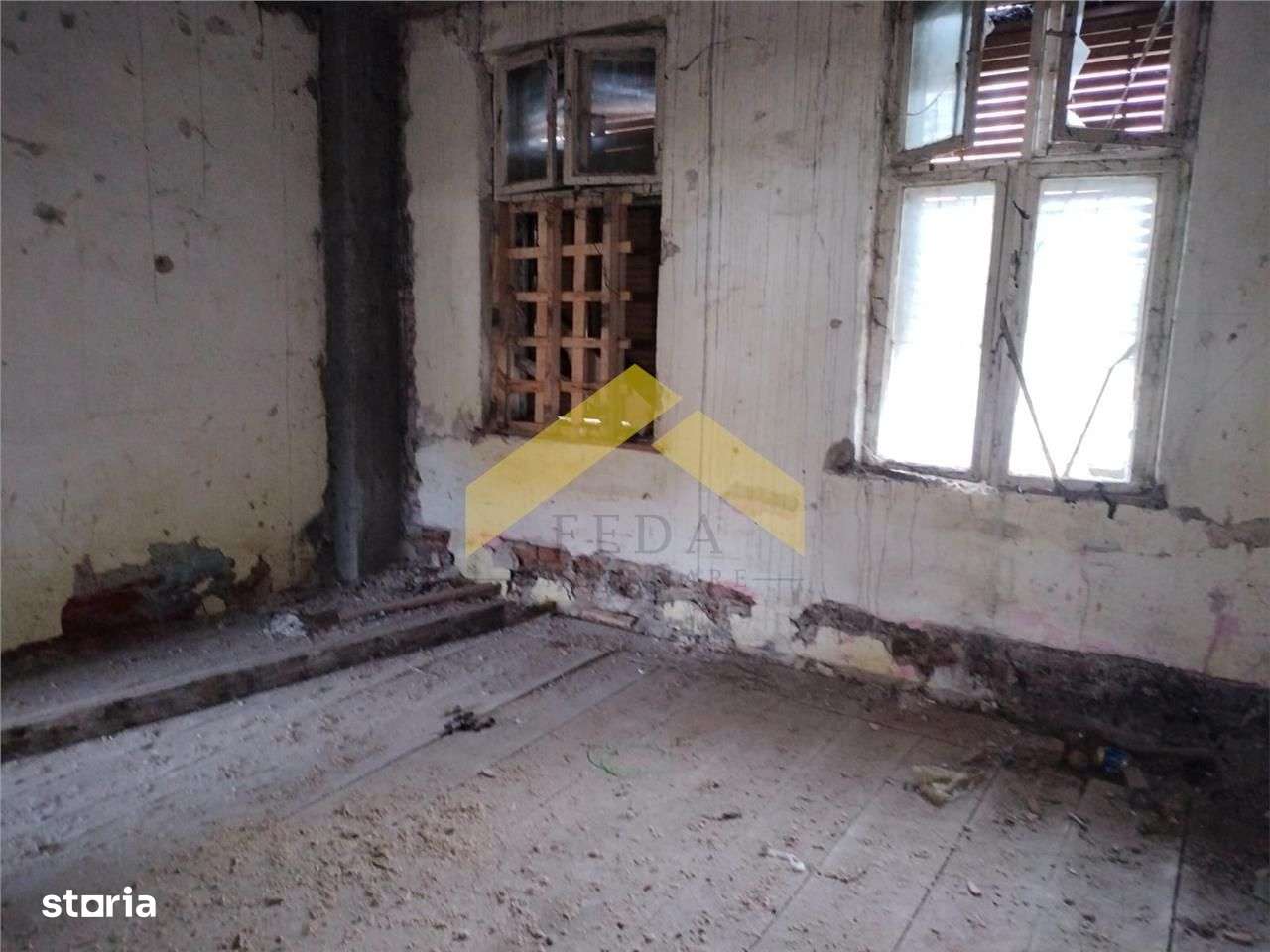 Casa de vanzare zona Parneava - Imagine principală: 4/15