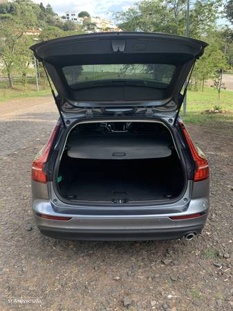 Volvo V60 2.0 D3 Momentum Plus Geartronic - 26